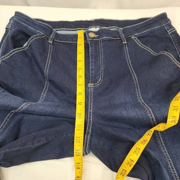 Belle by Kim Gravel Size 18 TripleLuxe Reg Denim Seamed to Perfection Jean - Picture 4 of 11